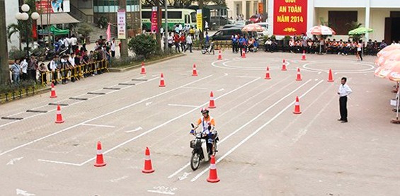 Đơn vị tổ chức thi bằng lái xe máy ở Hà Nội nào chất lượng? 