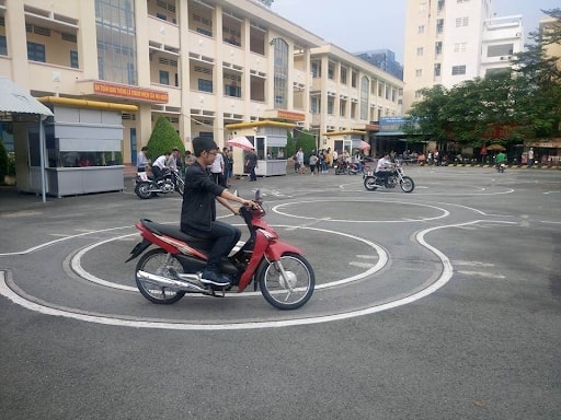 Gợi ý trung tâm làm bằng lái xe máy nhanh gọn tại Hà Nội